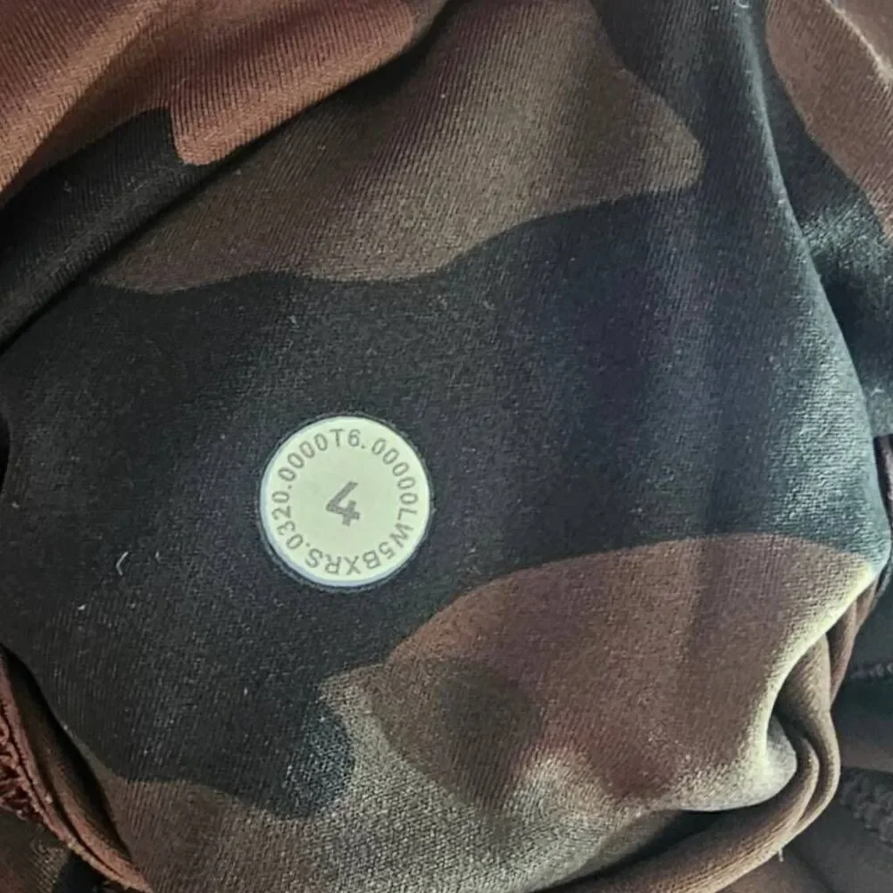 Lululemon Size 4 Camo Fast & Free Leggings